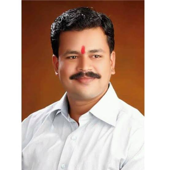 सातपुतेची हकालपट्टी, उल्हास गिराम नवे जिल्हाप्रमुख!
