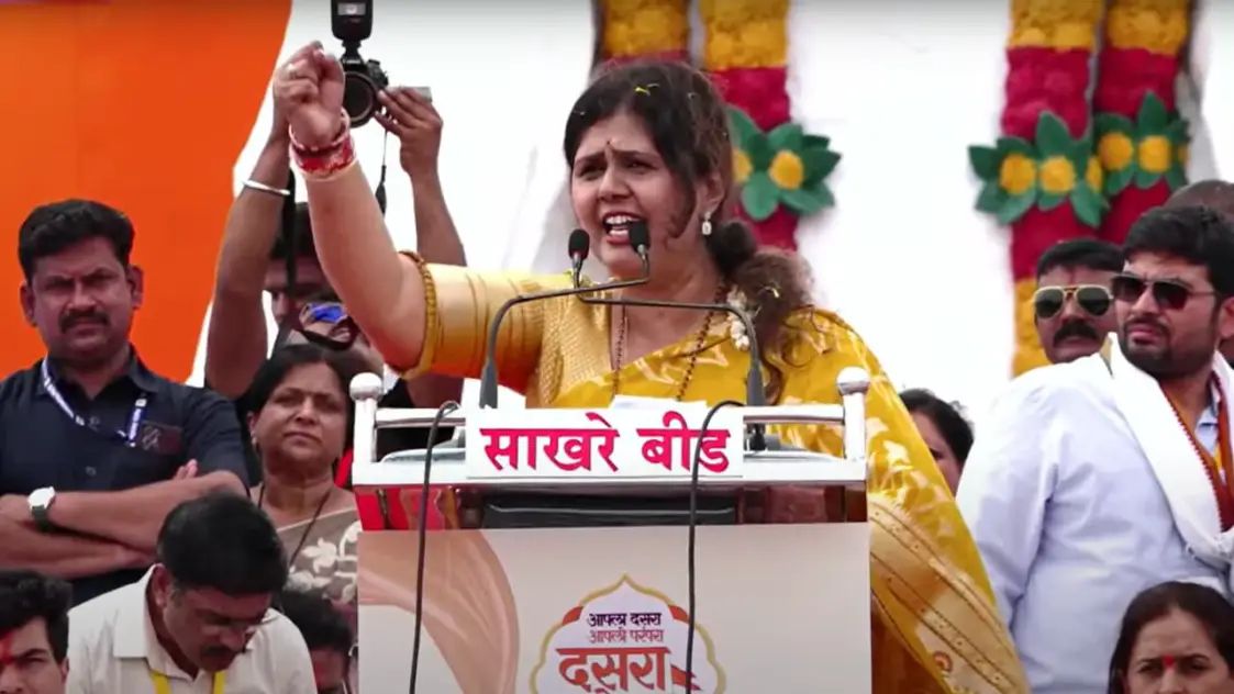 भगवान गडावरील दसरा मेळावा हिरावून घेतला -पंकजा मुंडे!